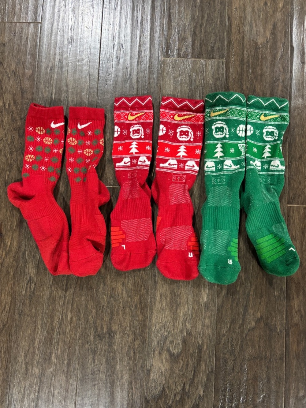 Nike Elite Men’s Holiday Crew Socks - Red & Green Patterned Set of 3